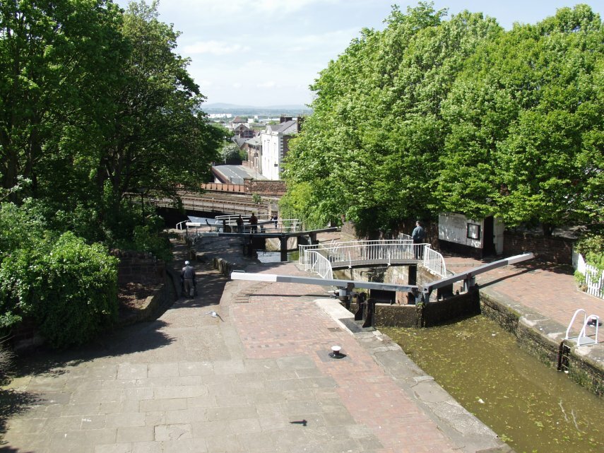 Photgraph of a series of locks on the Shropshire Union Canal, Chester, Cheshire