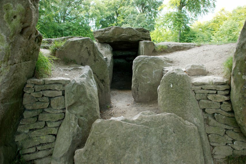 Wayland's Smithy, Oxfordshire, England,